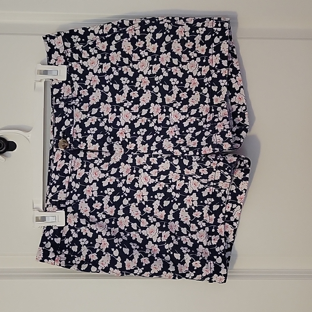 Faded Glory floral print shorts